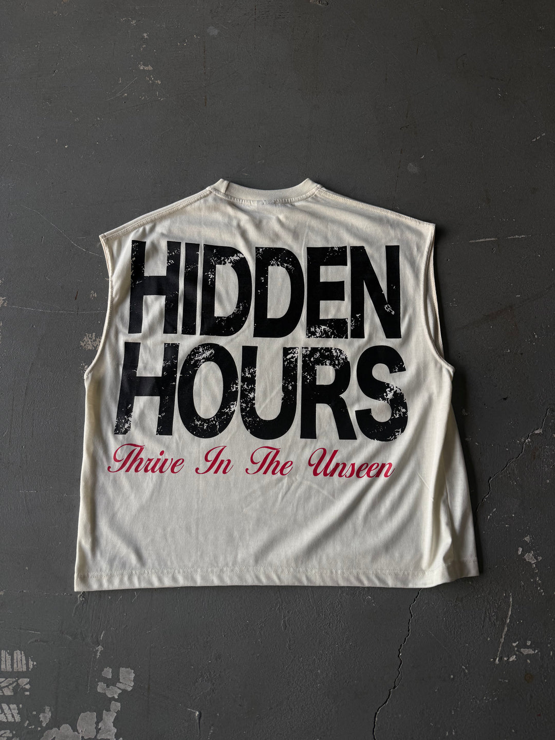 ‘UNSEEN’ CUT-OFF TEE