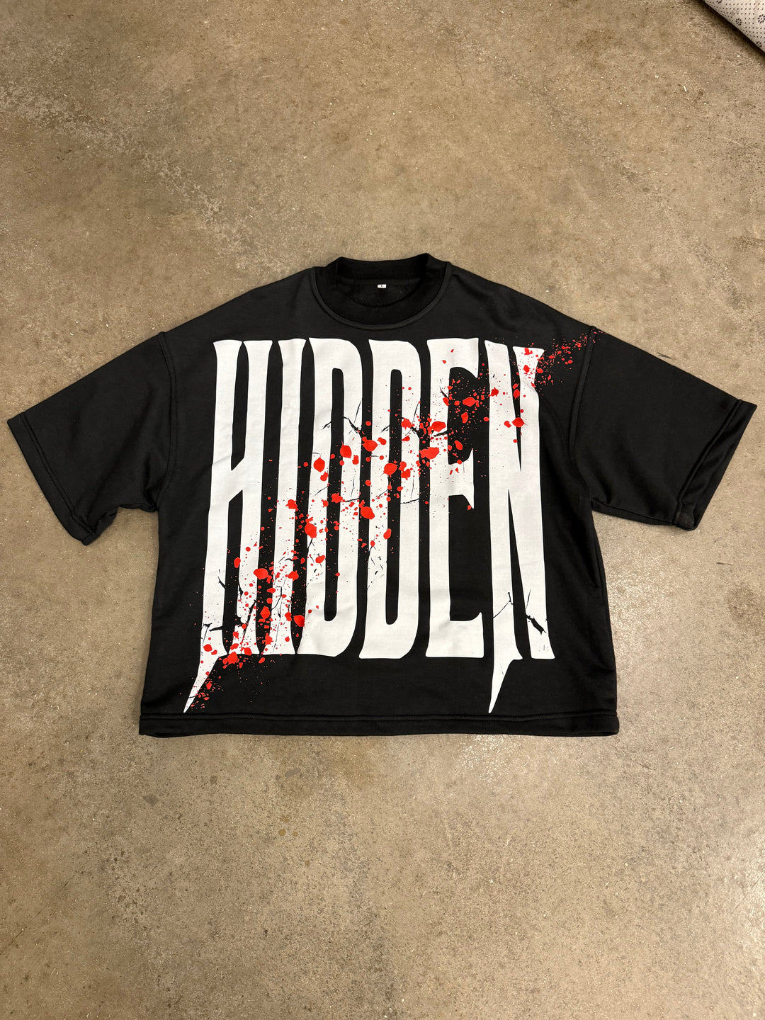 ‘SPLATTER’ TEE