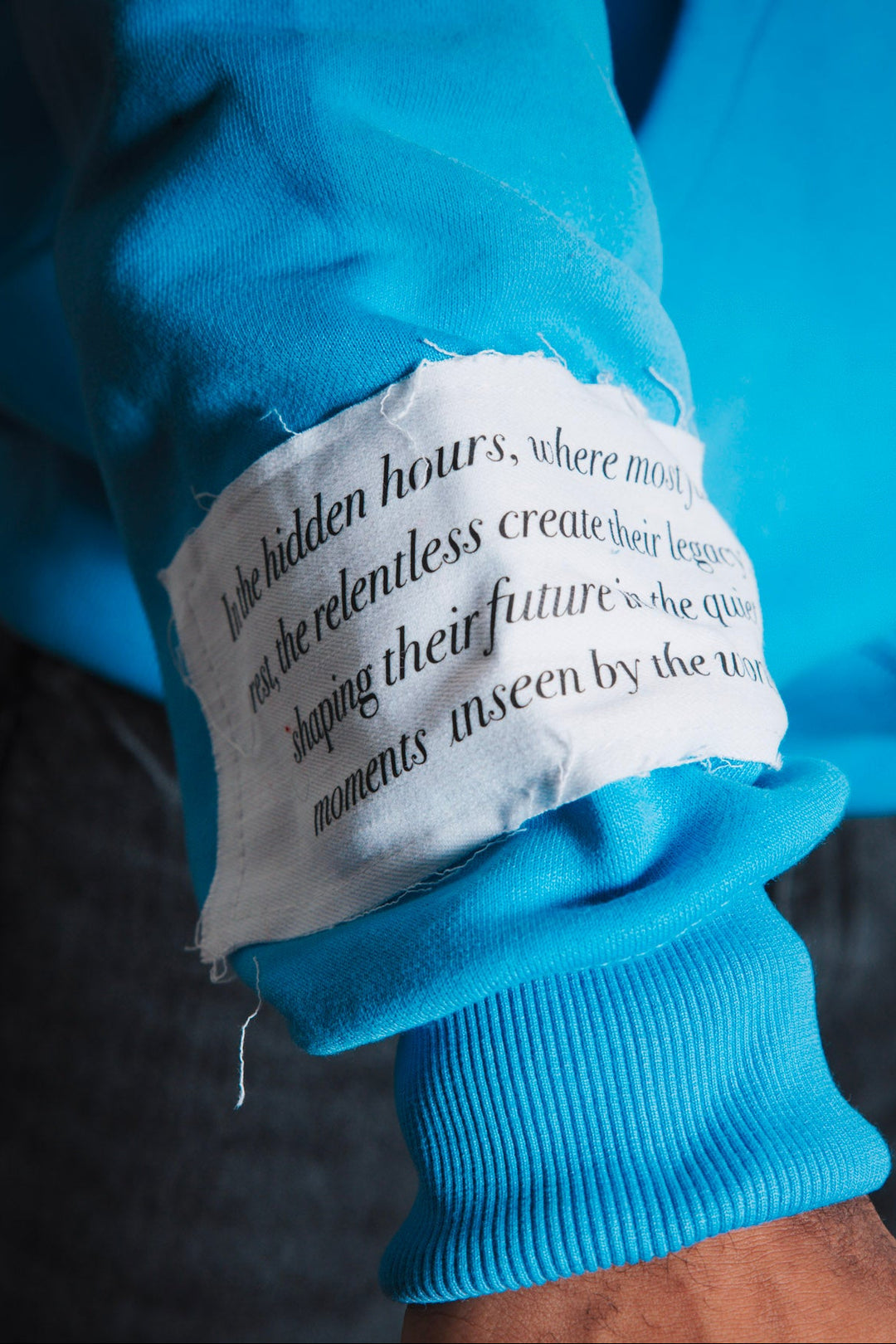 HH DISTRESSED HOODIE